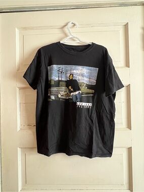 Men's Black Graphic Crew Tee with Street Scene Print